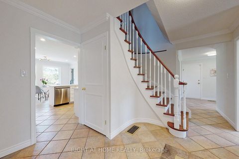 Photo 5 at 350 Sunset Beach Road, Oak Ridges Lake Wilcox, Richmond Hill