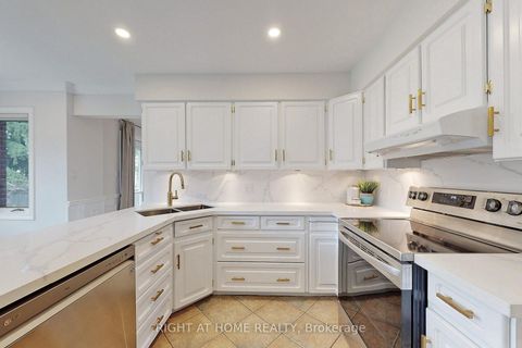 Photo 7 at 350 Sunset Beach Road, Oak Ridges Lake Wilcox, Richmond Hill