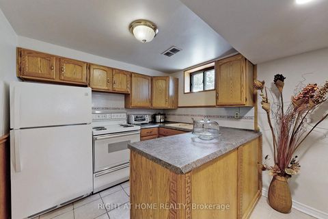 Photo 27 at 350 Sunset Beach Road, Oak Ridges Lake Wilcox, Richmond Hill
