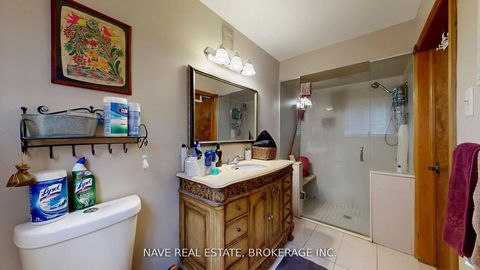 Photo 23 at 9747 Bathurst Street, North Richvale, Richmond Hill