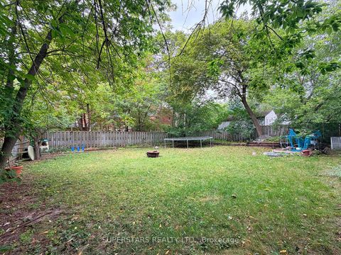 Photo 3 at 74 Toronto Street, City Centre, Barrie