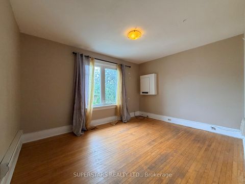 Photo 12 at 74 Toronto Street, City Centre, Barrie
