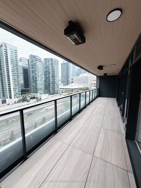 Photo 8 at 931 - 3 Concord City Place Way, Waterfront Communities C1, Toronto