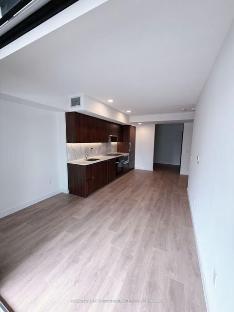 Photo 9 at 931 - 3 Concord City Place Way, Waterfront Communities C1, Toronto