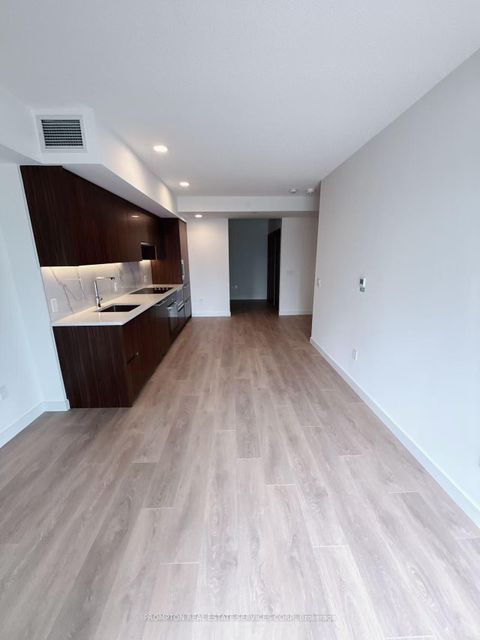 Photo 11 at 931 - 3 Concord City Place Way, Waterfront Communities C1, Toronto
