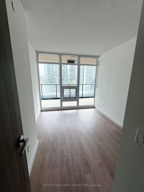 Photo 17 at 931 - 3 Concord City Place Way, Waterfront Communities C1, Toronto