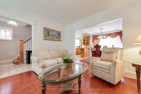 Photo 4 at 368 Glenholme Avenue, Oakwood Village, Toronto