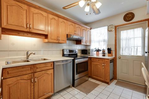 Photo 7 at 368 Glenholme Avenue, Oakwood Village, Toronto