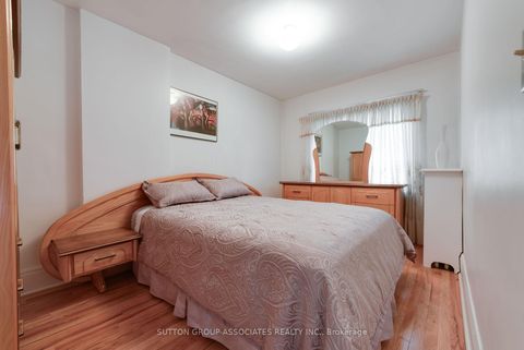 Photo 10 at 368 Glenholme Avenue, Oakwood Village, Toronto