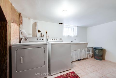 Photo 14 at 368 Glenholme Avenue, Oakwood Village, Toronto