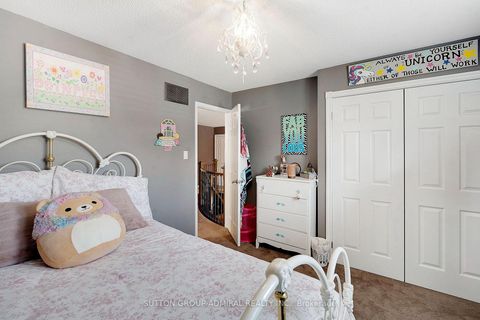 Photo 36 at 26 Albery Crescent, Aurora Highlands, Aurora