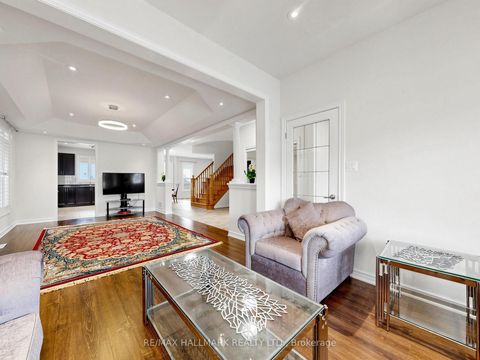 Photo 5 at 16 Mercury Avenue, Keswick South, Georgina