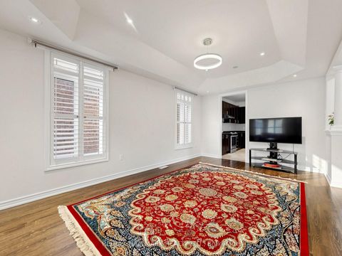 Photo 8 at 16 Mercury Avenue, Keswick South, Georgina
