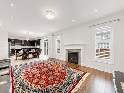 Photo 10 at 16 Mercury Avenue, Keswick South, Georgina