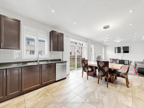 Photo 13 at 16 Mercury Avenue, Keswick South, Georgina