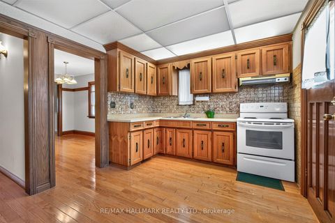 Photo 9 at 631 Lauder Avenue, Oakwood Village, Toronto