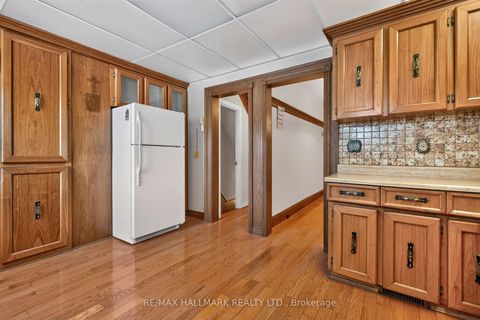 Photo 11 at 631 Lauder Avenue, Oakwood Village, Toronto