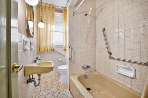 Photo 17 at 631 Lauder Avenue, Oakwood Village, Toronto