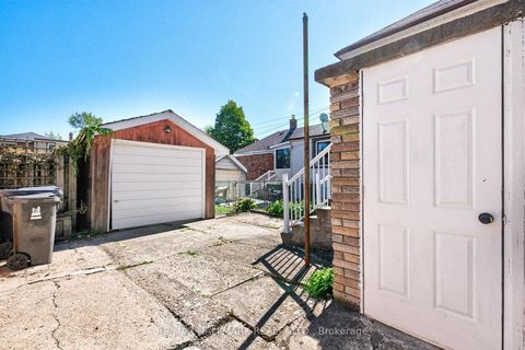 Photo 23 at 631 Lauder Avenue, Oakwood Village, Toronto