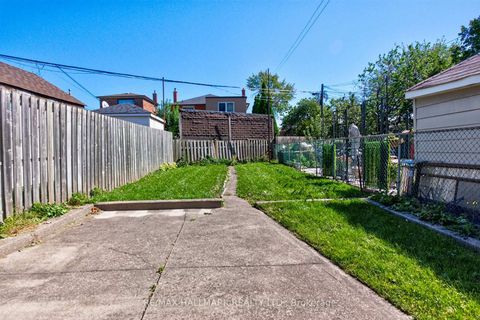 Photo 25 at 631 Lauder Avenue, Oakwood Village, Toronto