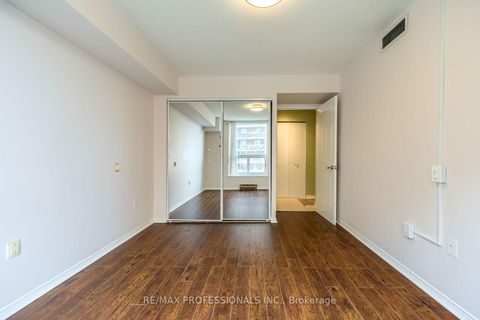 Photo 11 at 207 - 11 Thorncliffe Pk Drive, Thorncliffe Park, Toronto