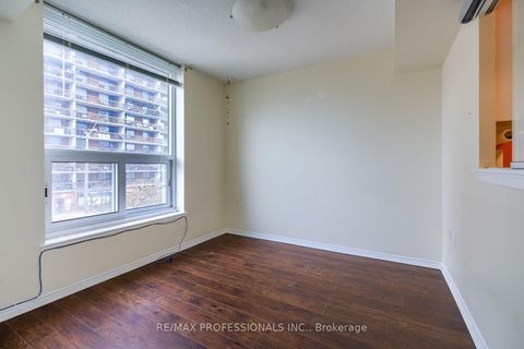 Photo 13 at 207 - 11 Thorncliffe Pk Drive, Thorncliffe Park, Toronto