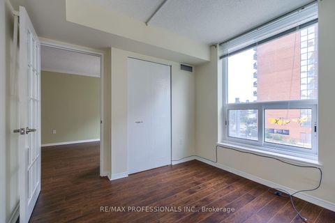 Photo 14 at 207 - 11 Thorncliffe Pk Drive, Thorncliffe Park, Toronto