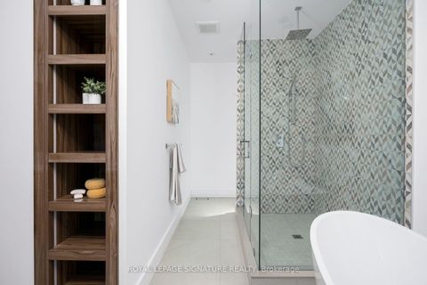 Photo 26 at 34 Edgecroft Road, Queensway, Toronto