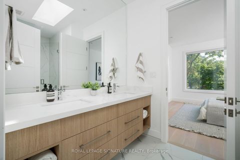 Photo 32 at 34 Edgecroft Road, Queensway, Toronto