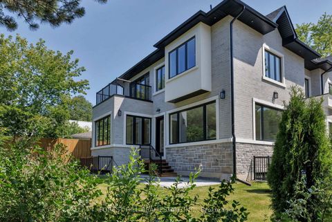 Photo 28 at 5 Cedar Crescent, Aurora Village, Aurora