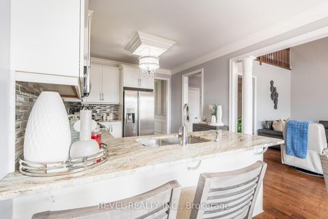 Photo 7 at 49 Victoria Street E, Cookstown, Innisfil