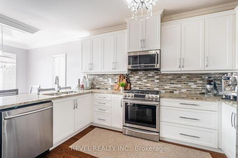 Photo 8 at 49 Victoria Street E, Cookstown, Innisfil