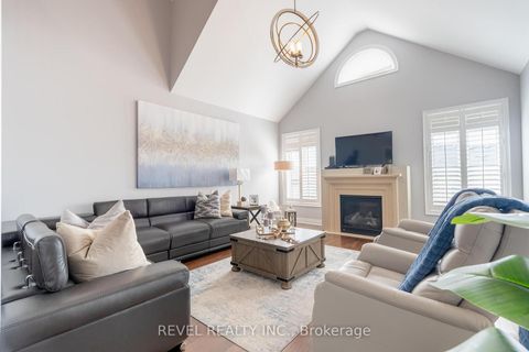Photo 13 at 49 Victoria Street E, Cookstown, Innisfil