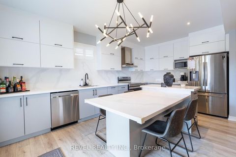 Photo 31 at 49 Victoria Street E, Cookstown, Innisfil