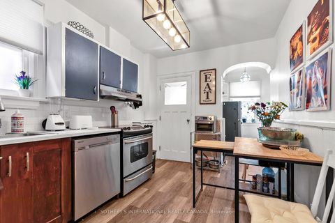 Photo 7 at 36 Hadley Road, Mount Pleasant East, Toronto