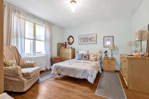 Photo 15 at 36 Hadley Road, Mount Pleasant East, Toronto