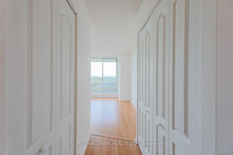 Photo 14 at 978 - 1 Greystone Walk Drive, Kennedy Park, Toronto