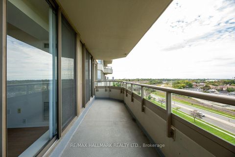 Photo 18 at 978 - 1 Greystone Walk Drive, Kennedy Park, Toronto