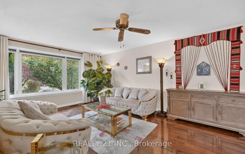 Photo 4 at 16 Baltray Crescent, Donalda, Toronto