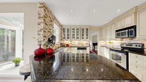 Photo 8 at 45 Pinnacle Road, Windfields, Toronto