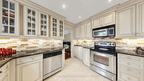 Photo 12 at 45 Pinnacle Road, Windfields, Toronto