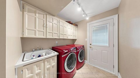 Photo 19 at 45 Pinnacle Road, Windfields, Toronto