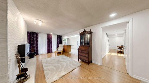 Photo 29 at 45 Pinnacle Road, Windfields, Toronto