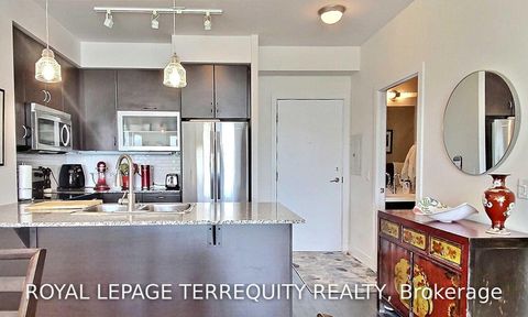 Photo 3 at 423 - 90 Stadium Road, Niagara, Toronto
