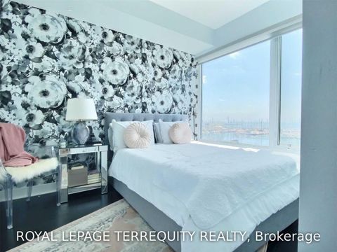 Photo 4 at 423 - 90 Stadium Road, Niagara, Toronto