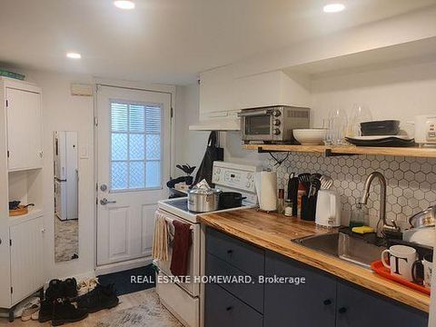 Photo 9 at 1191 Woodbine Avenue, Lumsden, Toronto