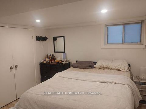 Photo 12 at 1191 Woodbine Avenue, Lumsden, Toronto