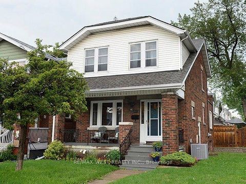 Photo 0 at 811 Coxwell Avenue, East York, Toronto