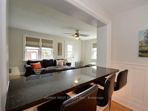 Photo 6 at 811 Coxwell Avenue, East York, Toronto