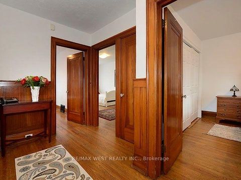 Photo 8 at 811 Coxwell Avenue, East York, Toronto